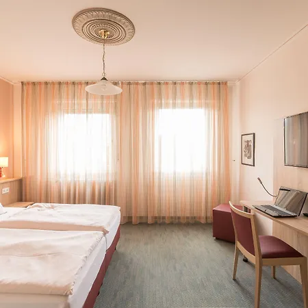 Leander ホテル ビットブルク