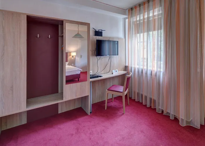 Leander 3* بيتبورغ